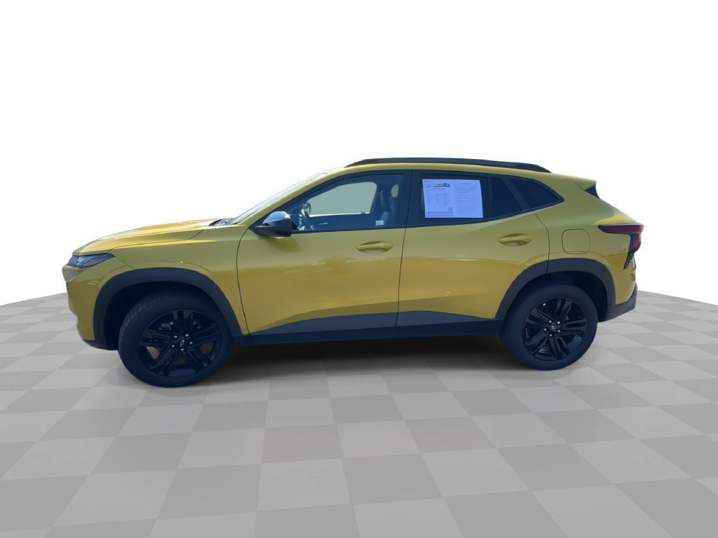 Used 2024 Chevrolet Trax ACTIV w/ Sunroof Package FWD image 5