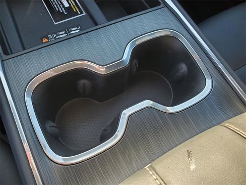 Used 2024 GMC Acadia Elevation image 27