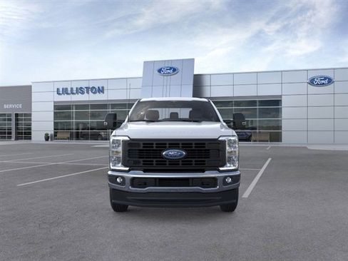 New 2026 Ford F250 XL w/ XL Chrome Package image 6