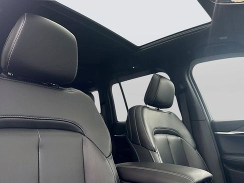 New 2026 Jeep Grand Cherokee Limited w/ Limited Altitude Package image 18