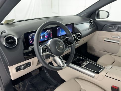 Certified 2026 Mercedes-Benz GLA 250 image 4