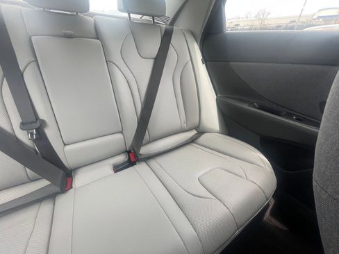 Used 2025 Hyundai Elantra Limited FWD image 38