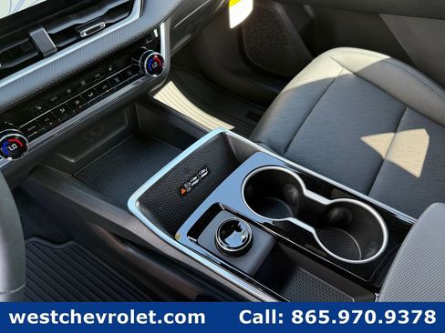 New 2026 Chevrolet Equinox LT w/ Convenience Package II FWD image 23