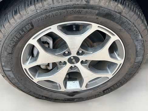 Used 2022 Kia Telluride EX AWD/4WD image 34