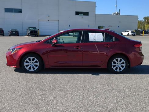Used 2022 Toyota Corolla LE image 16