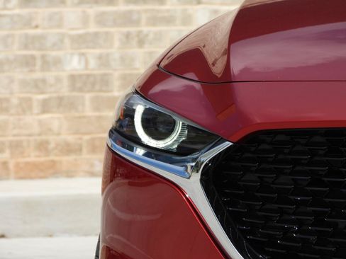 Used 2021 MAZDA MAZDA3 s FWD image 5