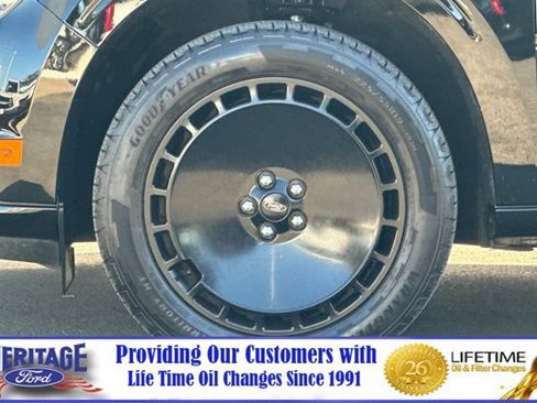 Used 2025 Ford Maverick Lobo AWD/4WD image 25