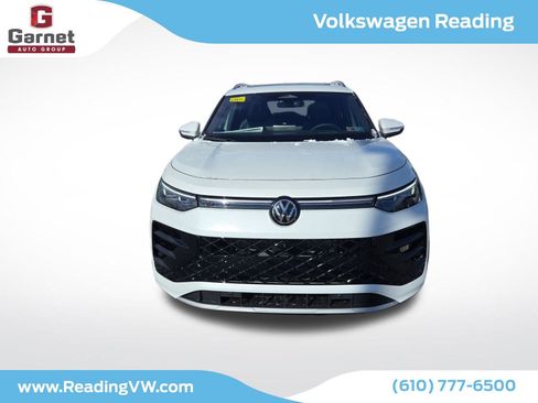 New 2026 Volkswagen Tiguan SEL R-Line image 8