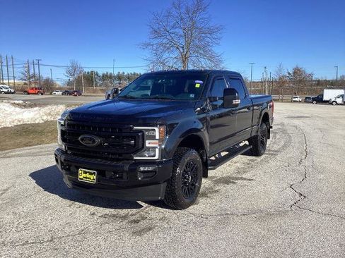 Certified 2022 Ford F250 Lariat w/ Black Appearance Package image 1