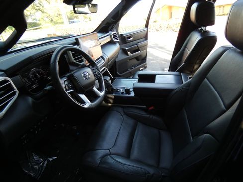 Used 2024 Toyota Tundra Platinum image 61