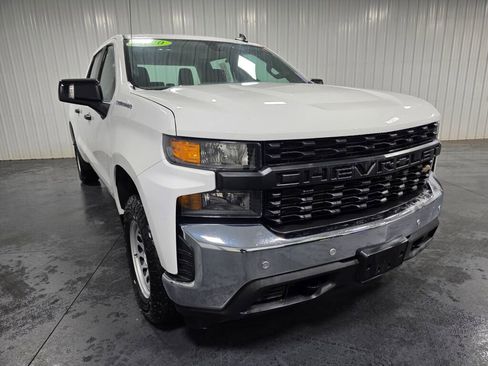 Used 2020 Chevrolet Silverado 1500 W/T w/ WT Safety Package AWD/4WD image 2