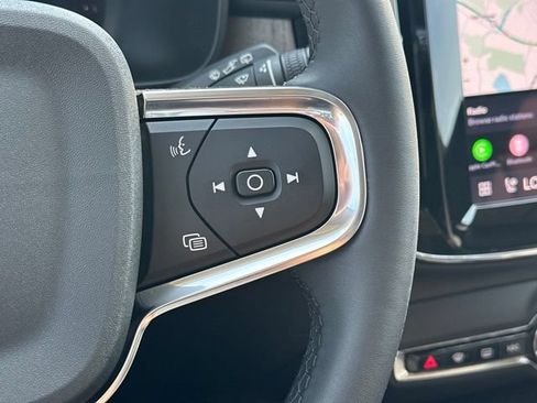 Certified 2024 Volvo XC40 B5 Plus w/ Protection Package Premier AWD/4WD image 26