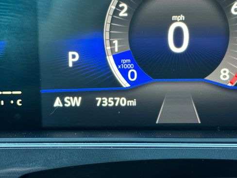 Certified 2022 Volkswagen Tiguan SE R-Line FWD image 28