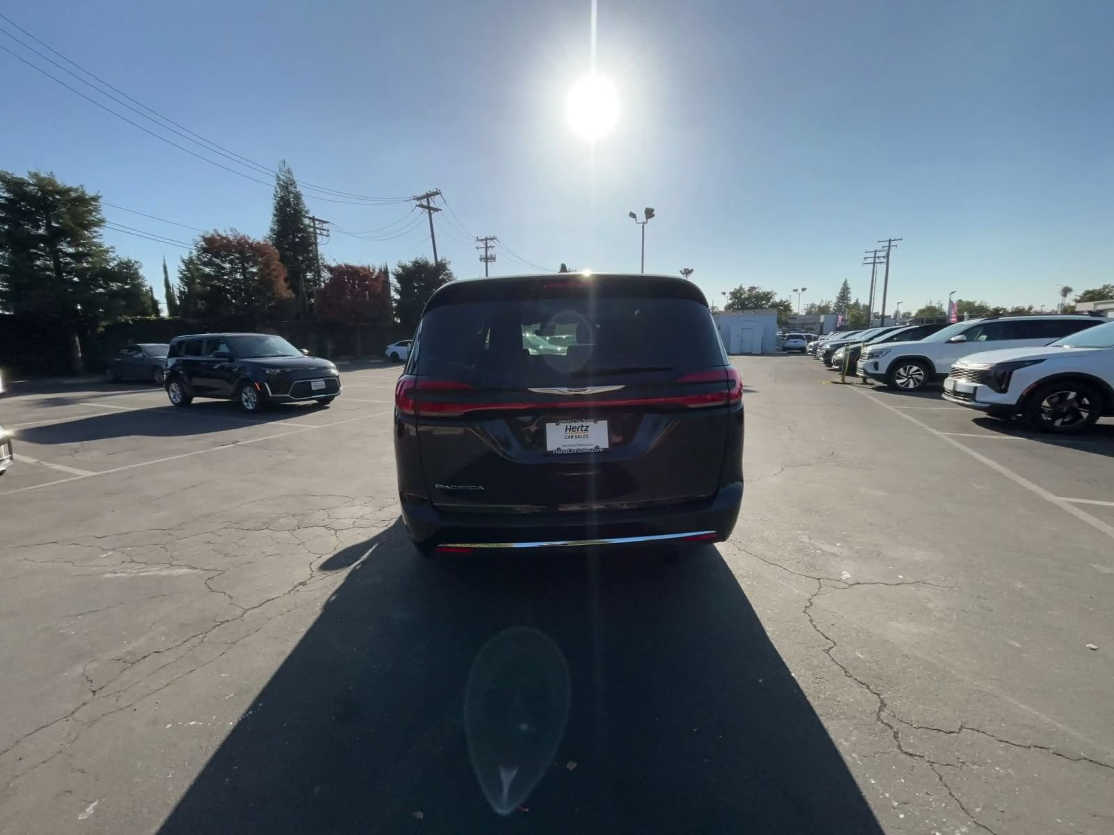 Used 2025 Chrysler Pacifica Select FWD image 12