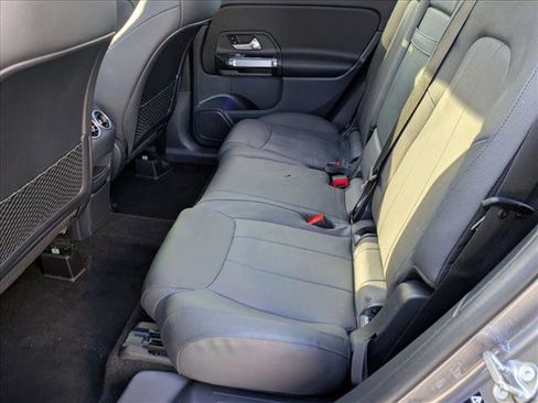 Certified 2022 Mercedes-Benz GLB 250 4MATIC image 18