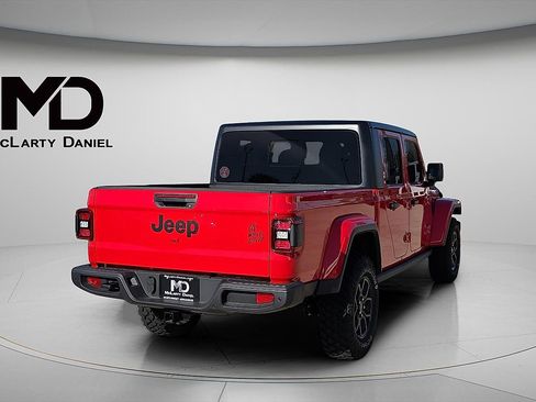 New 2025 Jeep Gladiator Willys image 5