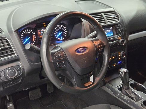 Used 2019 Ford Explorer XLT w/ Class III Trailer Tow Package FWD image 16