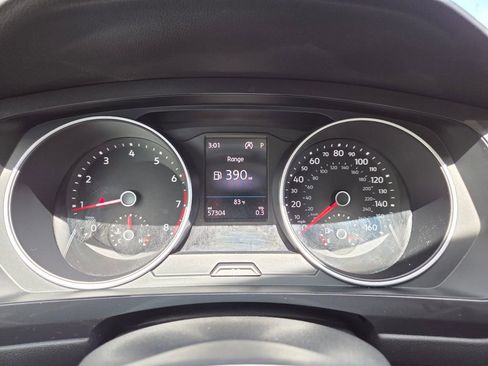 Used 2020 Volkswagen Tiguan SE w/ Panoramic Sunroof Package FWD image 32