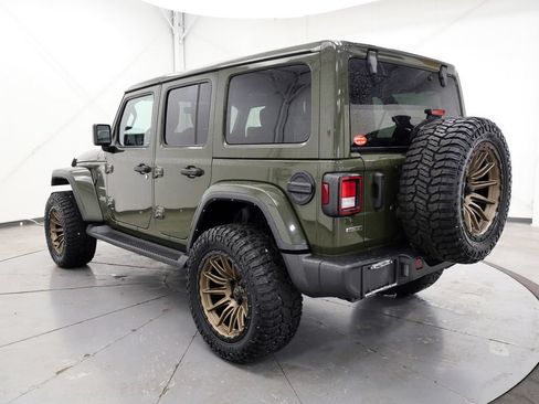 Used 2022 Jeep Wrangler Unlimited Sahara AWD/4WD image 5