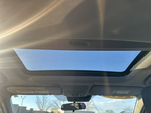 Used 2017 Honda CR-V EX image 17