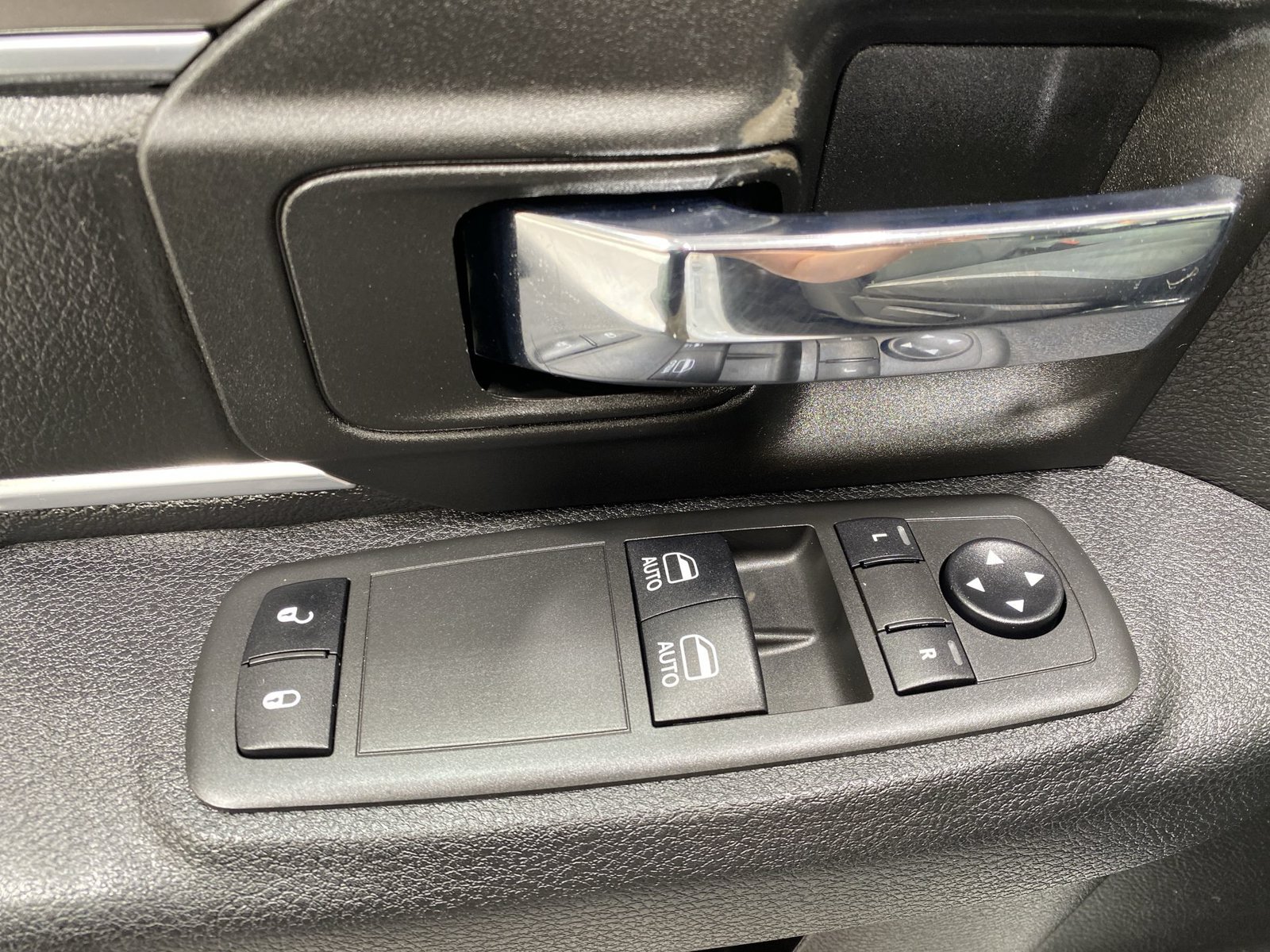 Used 2022 RAM 1500 Tradesman w/ Popular Equipment Group AWD/4WD image 13