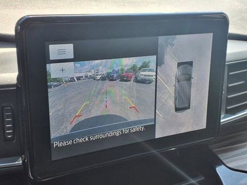 Used 2022 Ford Explorer Limited image 10