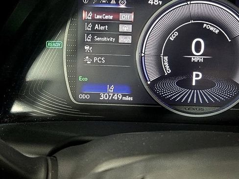 Certified 2022 Lexus ES 300h w/ Premium Package image 23