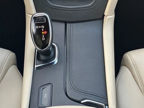 Used 2019 Cadillac XT5 FWD image 15