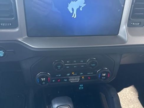 Used 2025 Ford Bronco Outer Banks w/ Sasquatch Package image 9
