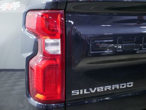 Used 2023 Chevrolet Silverado 1500 RST image 12
