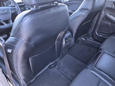 Used 2024 Ford Escape ST-Line w/ Tech Pack #1 AWD/4WD image 18