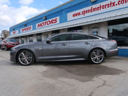 Used 2016 Jaguar XJ Supercharged image 3