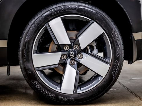 Used 2024 Hyundai Santa Fe Limited image 33