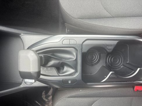 Used 2025 Kia K4 LXS image 41