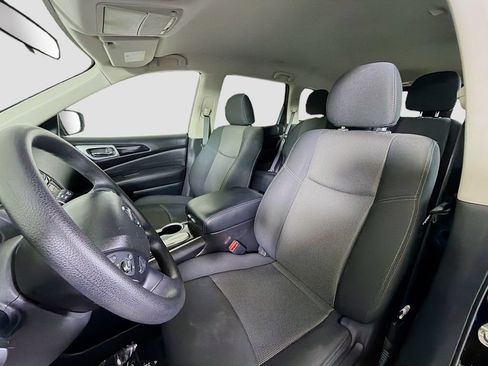 Used 2020 Nissan Pathfinder S FWD image 14