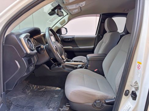 Used 2019 Toyota Tacoma SR5 image 15