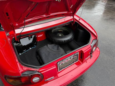 Used 1990 MAZDA MX-5 Miata RWD image 12