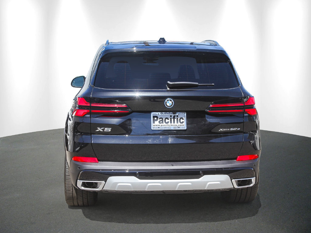 New 2026 BMW X5 xDrive50e w/ Parking Assistance Package AWD/4WD image 5