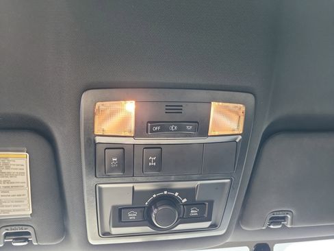 Used 2017 Toyota Tacoma TRD Off-Road w/ Tow Package image 29