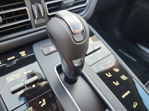 New 2026 Porsche Macan S image 13