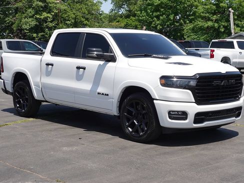 Used 2025 RAM 1500 Laramie w/ Night Edition AWD/4WD image 4