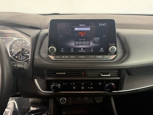 Used 2023 Nissan Rogue S FWD image 19
