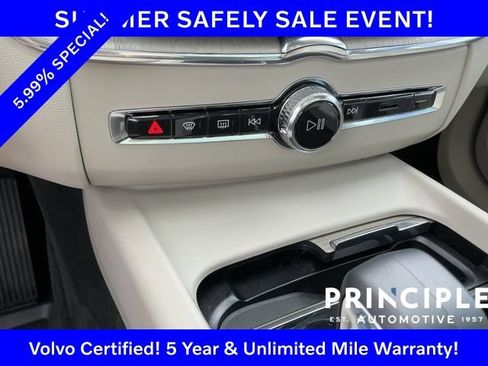 Certified 2023 Volvo XC60 B5 Plus w/ Protection Package Premier AWD/4WD image 21