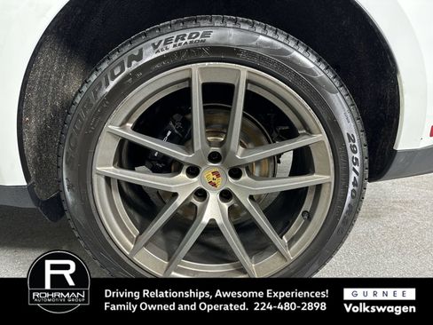 Used 2023 Porsche Macan Base image 5