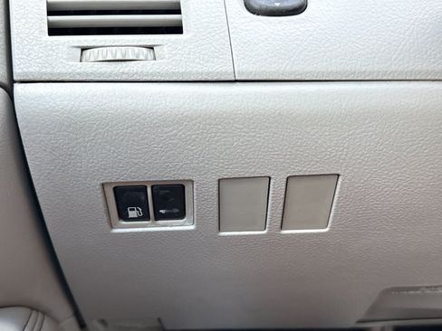 Used 2006 Toyota Avalon XLS FWD image 18