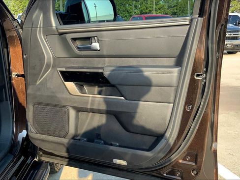 Used 2023 Toyota Sequoia Limited image 22