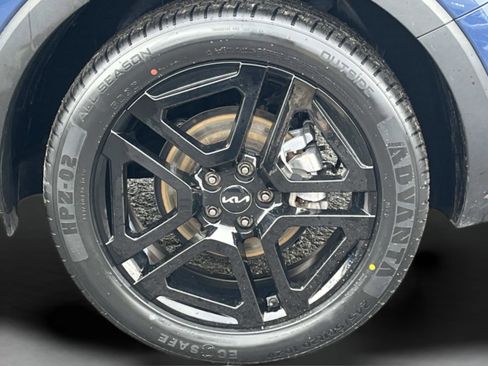 Used 2023 Kia Telluride SX X-Line image 11