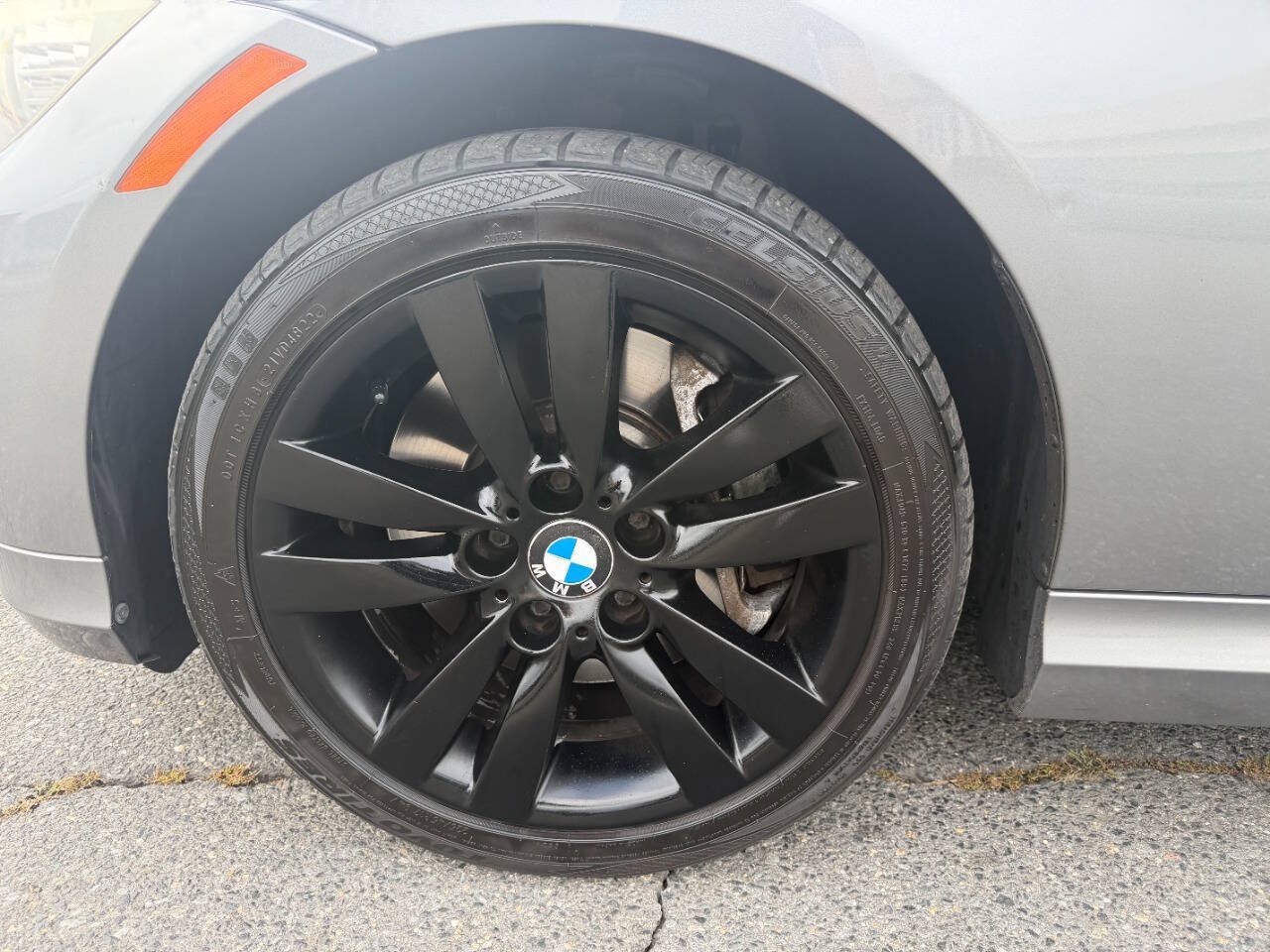 Used 2011 BMW 335i xDrive Sedan AWD/4WD image 10