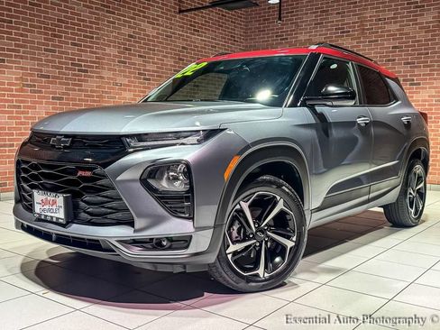Used 2022 Chevrolet TrailBlazer RS w/ Technology Package AWD/4WD image 2