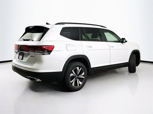 New 2026 Volkswagen Atlas SE image 7